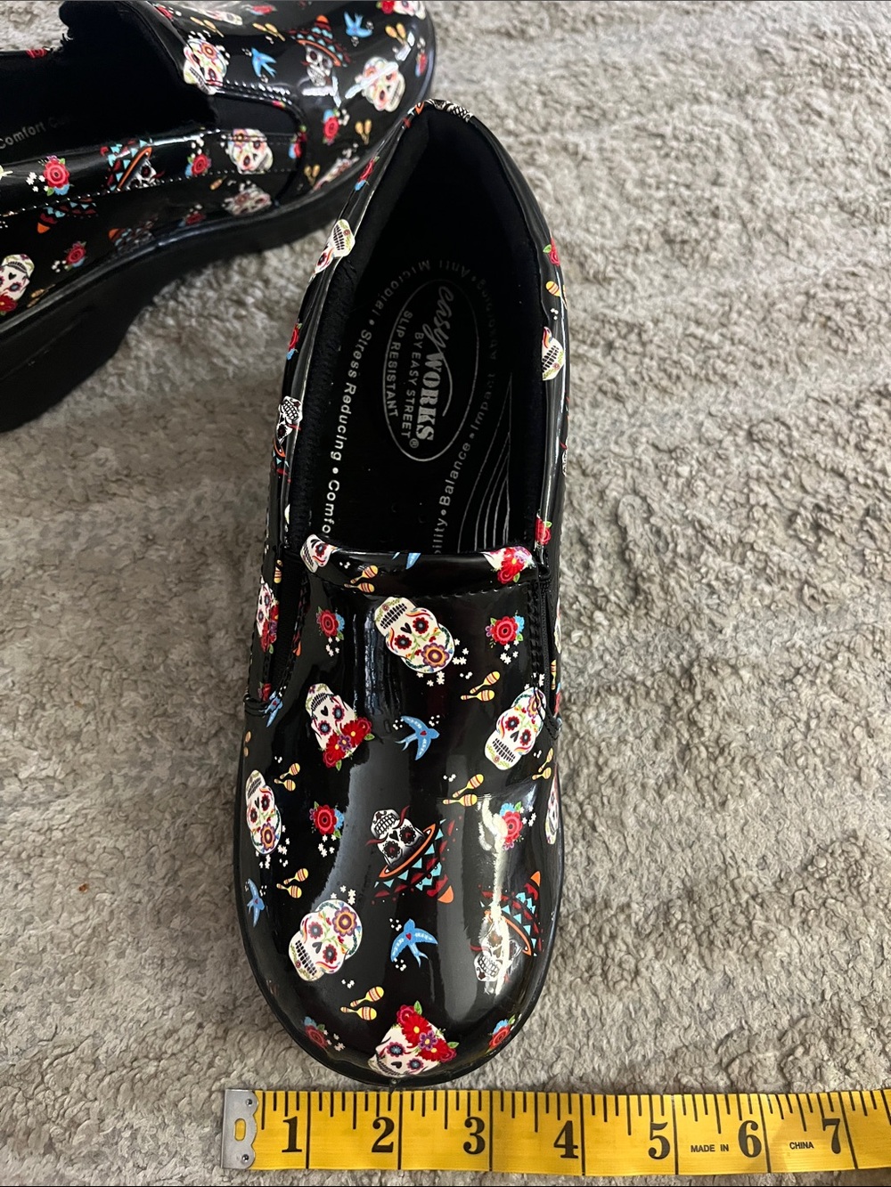 EasyWorks Black Slip-On Happy Skulls Day of the Dead Professional Clog 7.5W - Picture 9 of 11